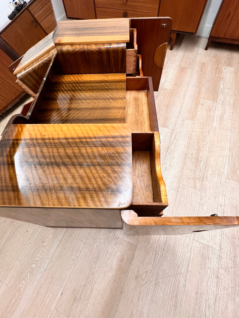 Art Deco Vanity by Salomon Hille of London