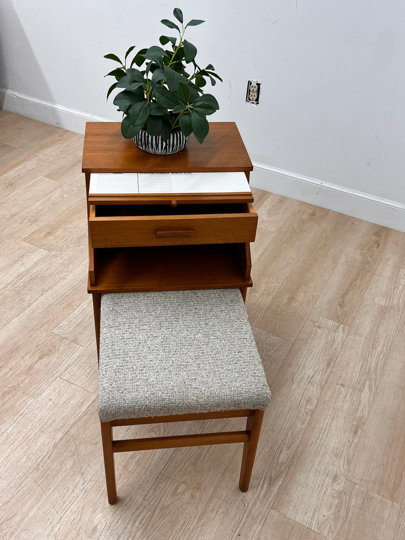 Telephone Entryway Bench by Chippy Heath