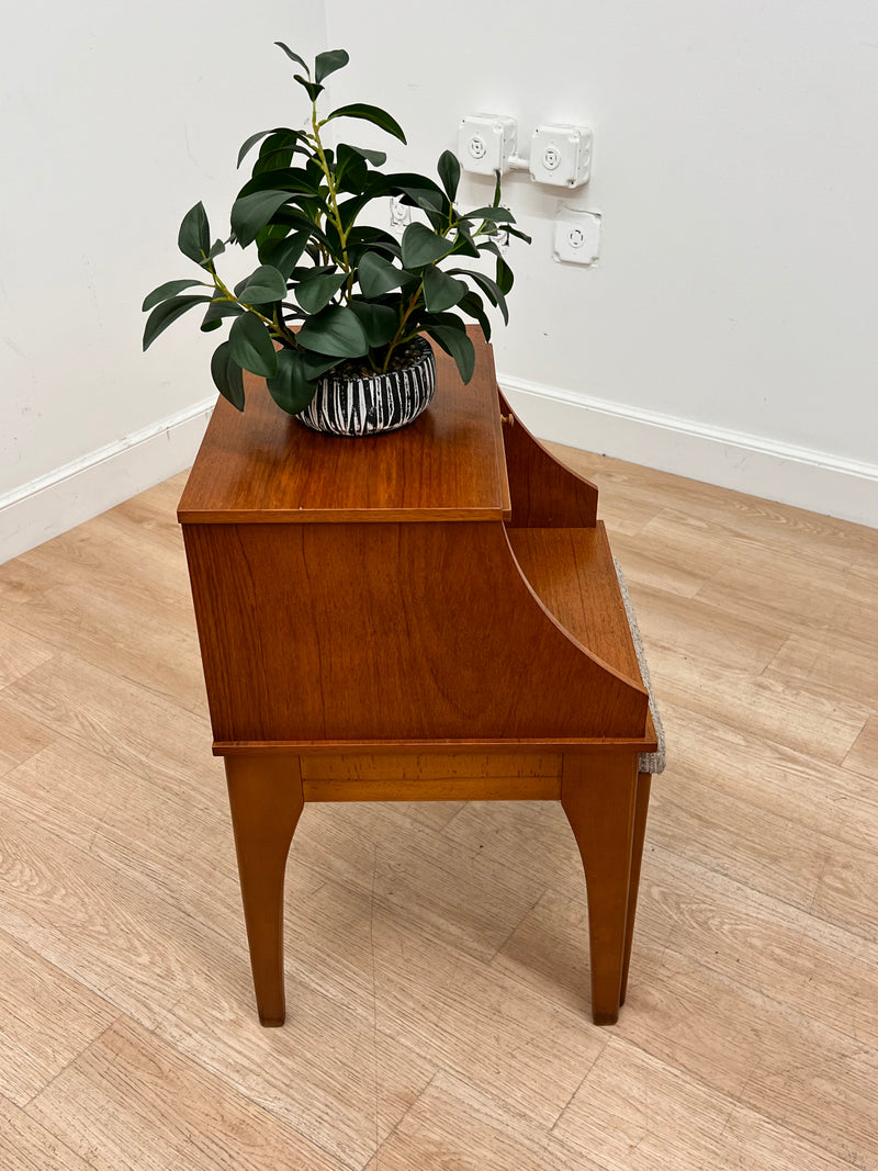 Telephone Entryway Bench by Chippy Heath