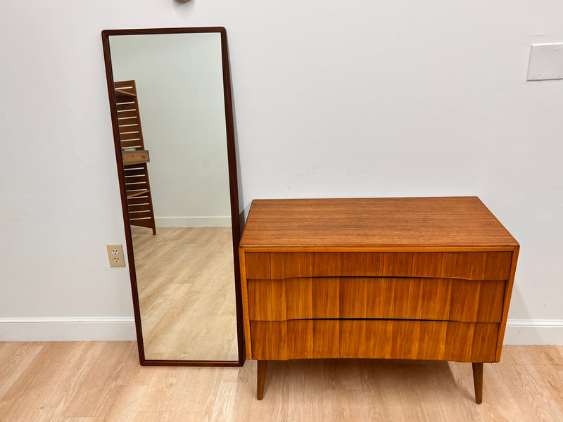 Mid Century Dresser and Mirror set