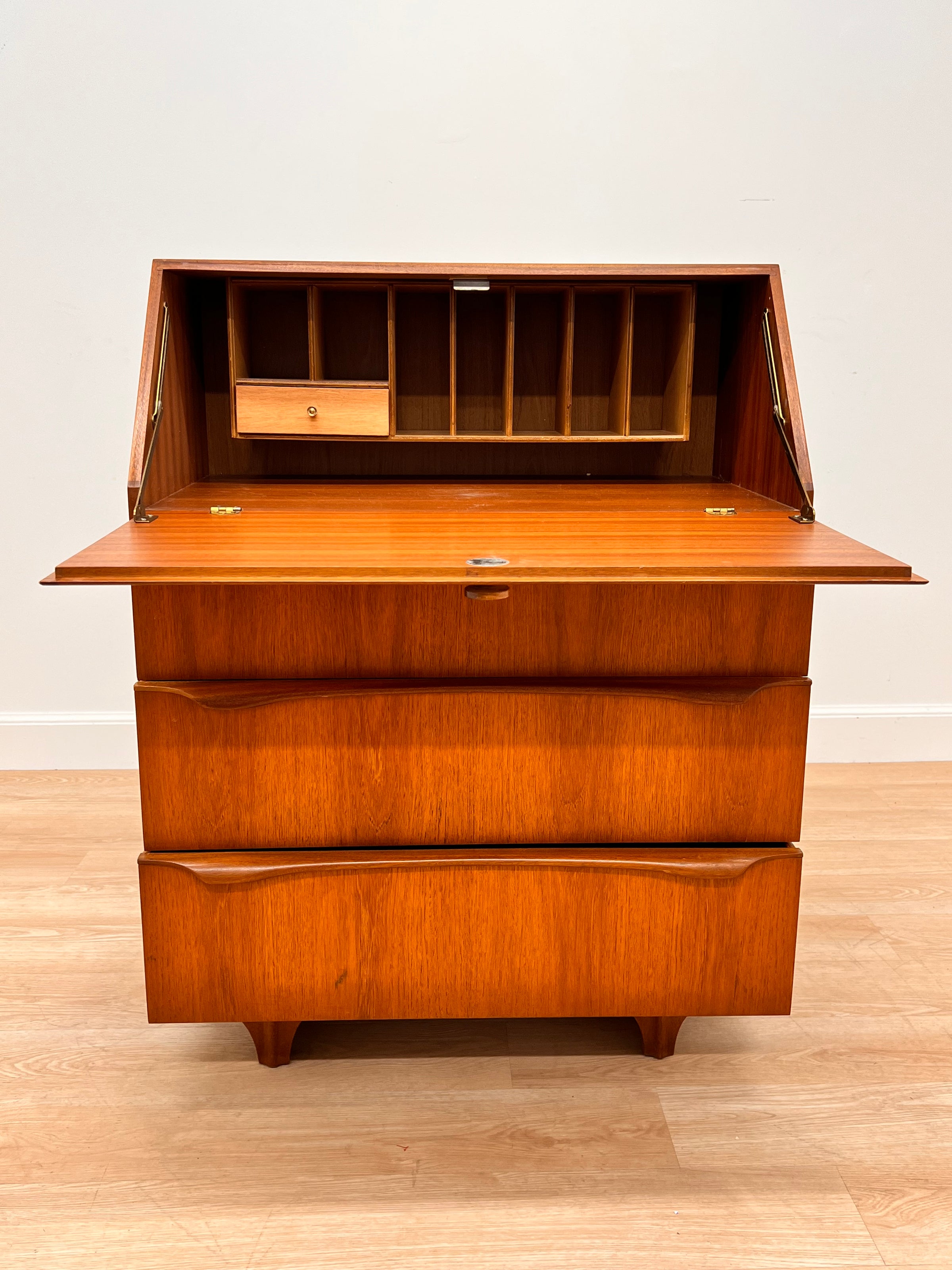 Mid century secretary desk with hutch discount