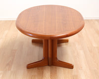 MID CENTURY COFFEE TABLE BY DYRLUND OF DENMARK